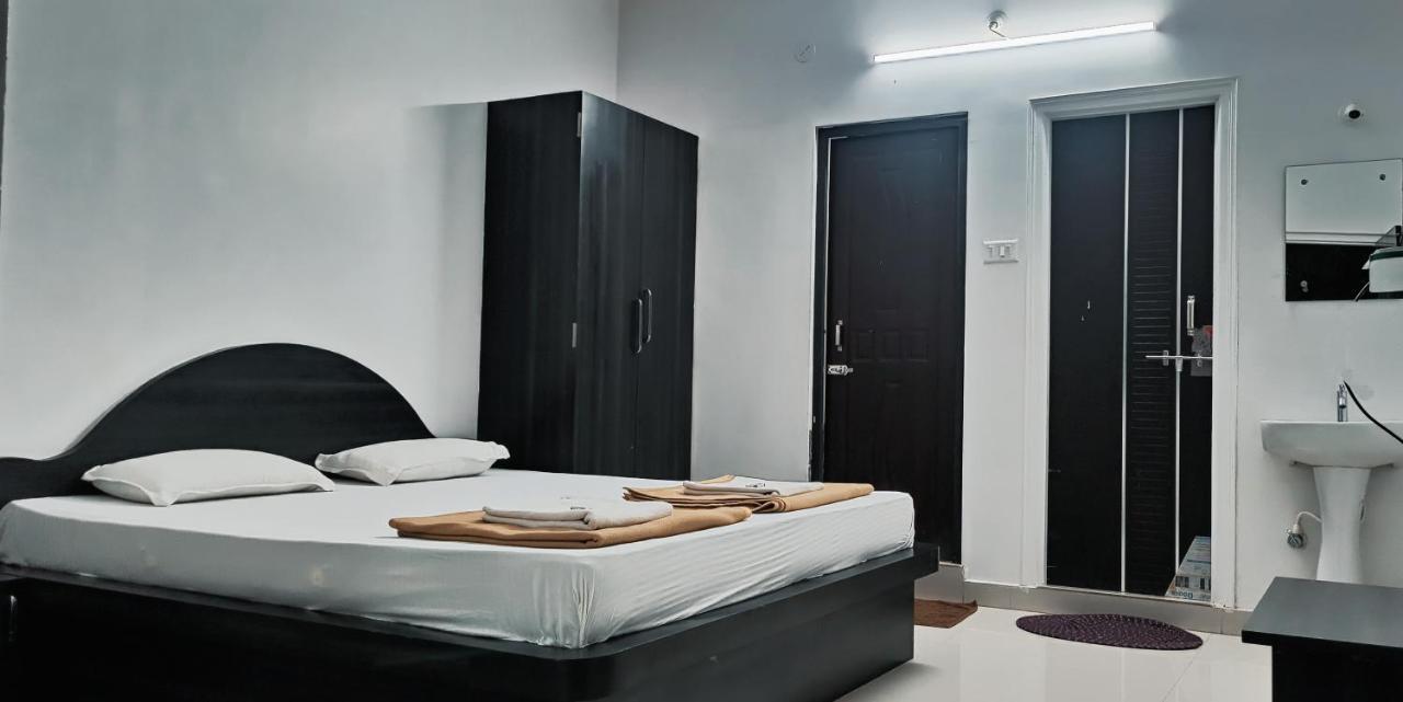 Hotel Gananjaya Gokarna  Exterior photo
